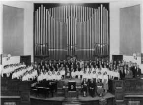Coaldale Mennonite Choir and Orchestra gathers to perform Handel's Messiah, 1956 (8 Kb): Centre for Mennonite Brethren Studies, Winnipeg