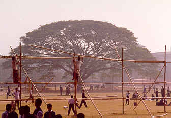 Preparing the Tent for World Conference Assembly in Calcutta, India (12 Kb): Canadian Mennonite photo